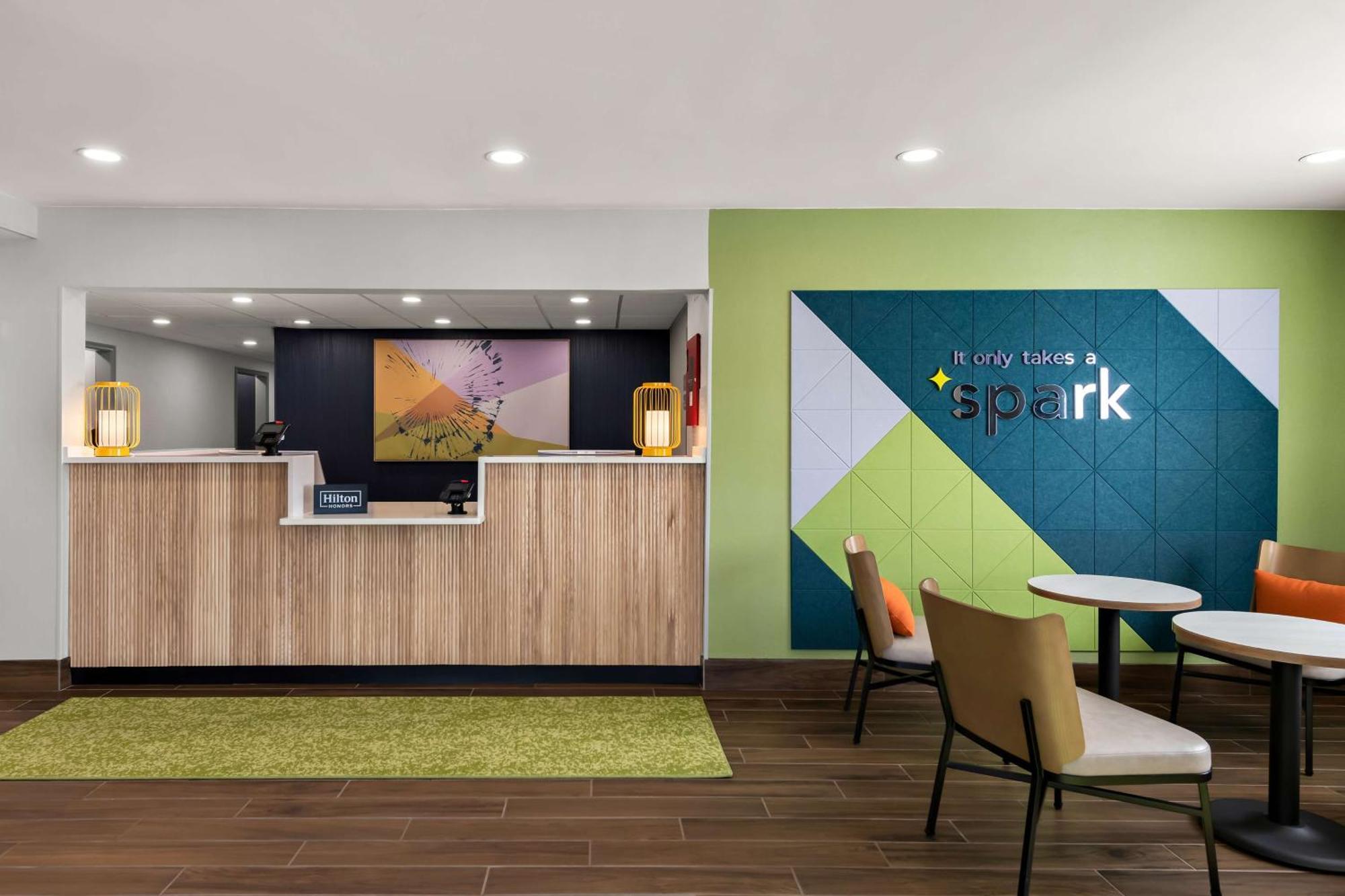 Spark By Hilton Norfolk Exterior foto